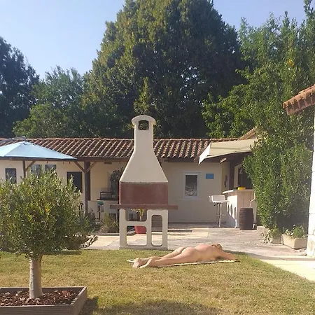 D'hôtes Naturiste Le Jardin Des Hirondelles