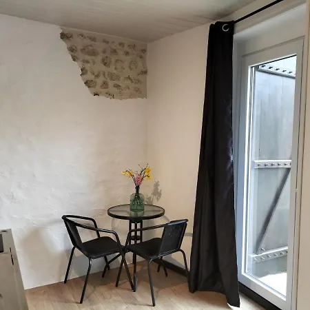 Alojamento de Acomodação e Pequeno-almoço D'hôtes Naturiste Le Jardin Des Hirondelles