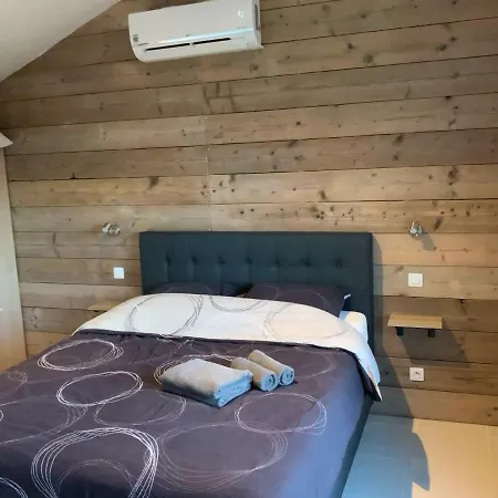 Alojamento de Acomodação e Pequeno-almoço D'hôtes Naturiste Le Jardin Des Hirondelles