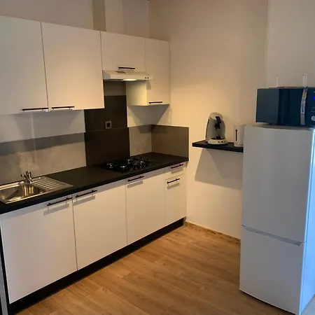 D'hotes Naturiste Le Jardin Des Hirondelles Bed & Breakfast