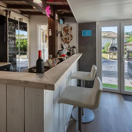Couette-café Le Jardin Des Hirondelles Naturiste 3*
