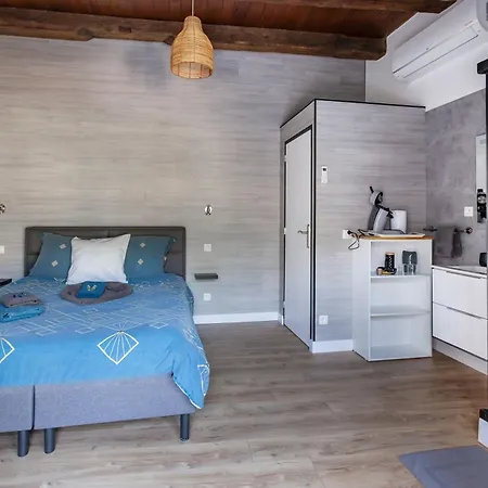 Couette-café Le Jardin Des Hirondelles Naturiste 3*
