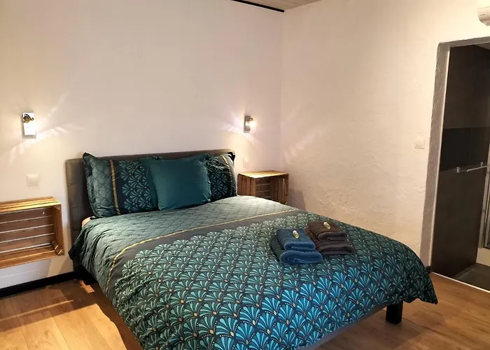 Bed & Breakfast D'hotes Naturiste Le Jardin Des Hirondelles