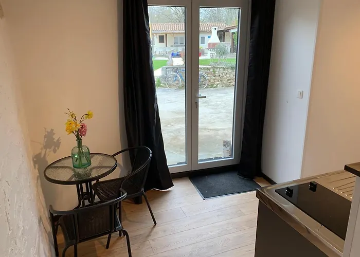 D'hotes Naturiste Le Jardin Des Hirondelles